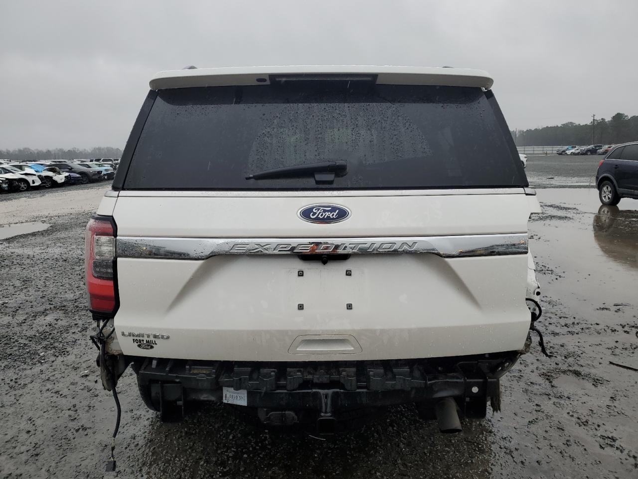 2019 Ford Expedition VIN 1FMJU2AT1KEA78687 Copart auction photo, side / rear end damage thumbnail 6