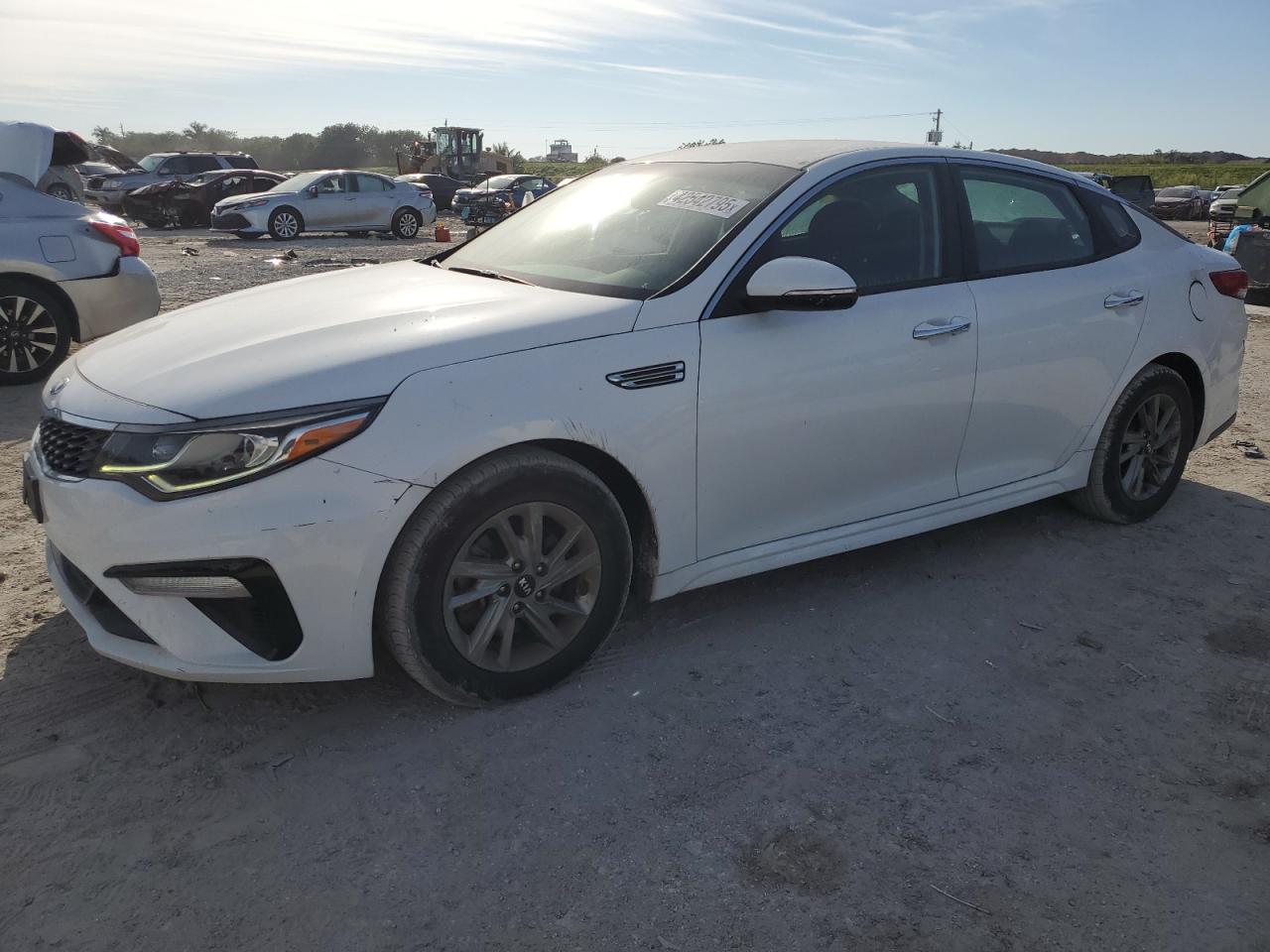 2019 KIA Optima VIN 5XXGT4L34KG309409