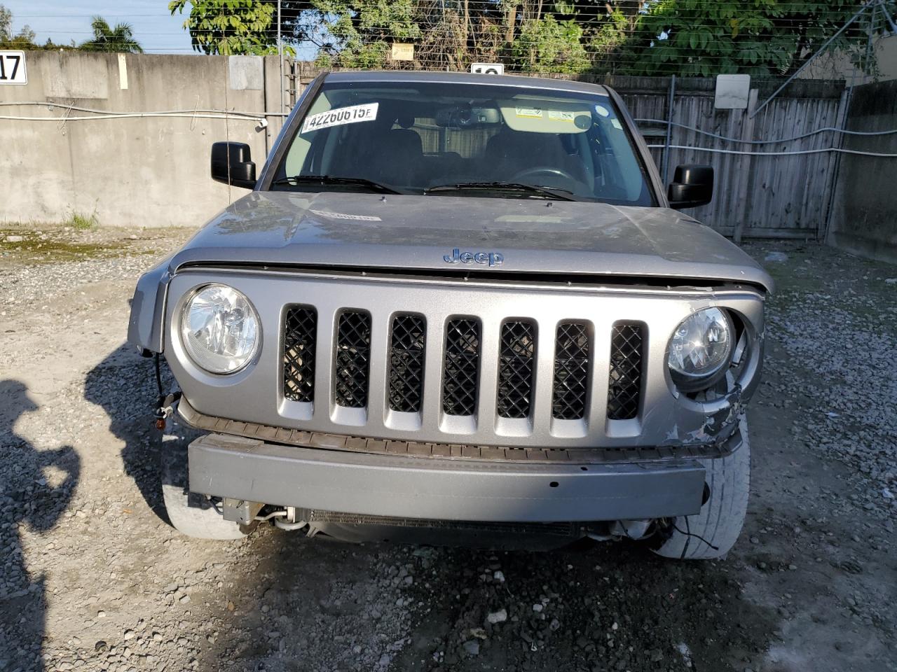 2017 Jeep Liberty (Patriot) VIN 1C4NJRFB9HD163489 Copart auction photo, front end damage thumbnail 5