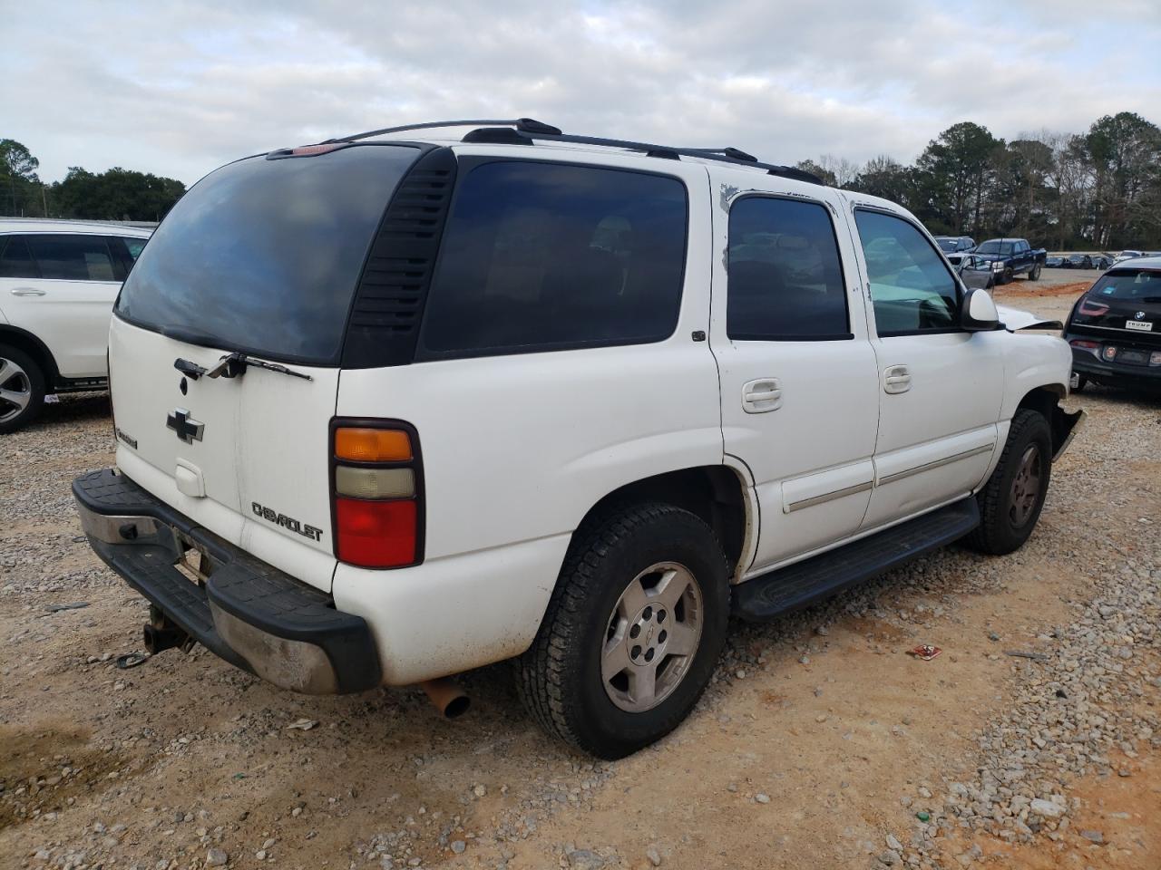 2004 Chevrolet Tahoe VIN 1GNEC13Z74R118049 Copart auction photo, front end damage thumbnail 3