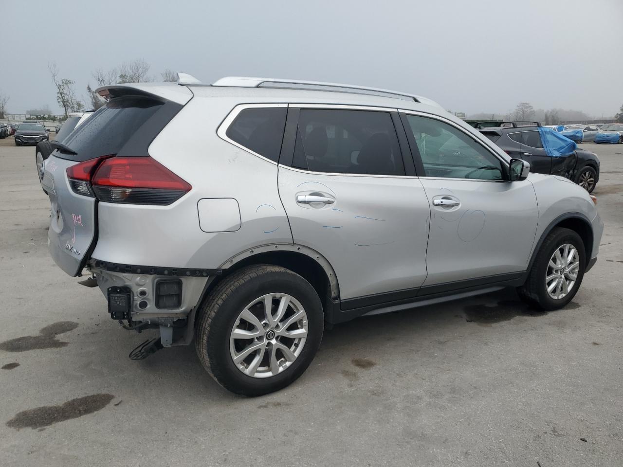 2020 Nissan Rogue VIN JN8AT2MVXLW138129 Copart auction photo, rear end / minor dent/scratches damage thumbnail 3