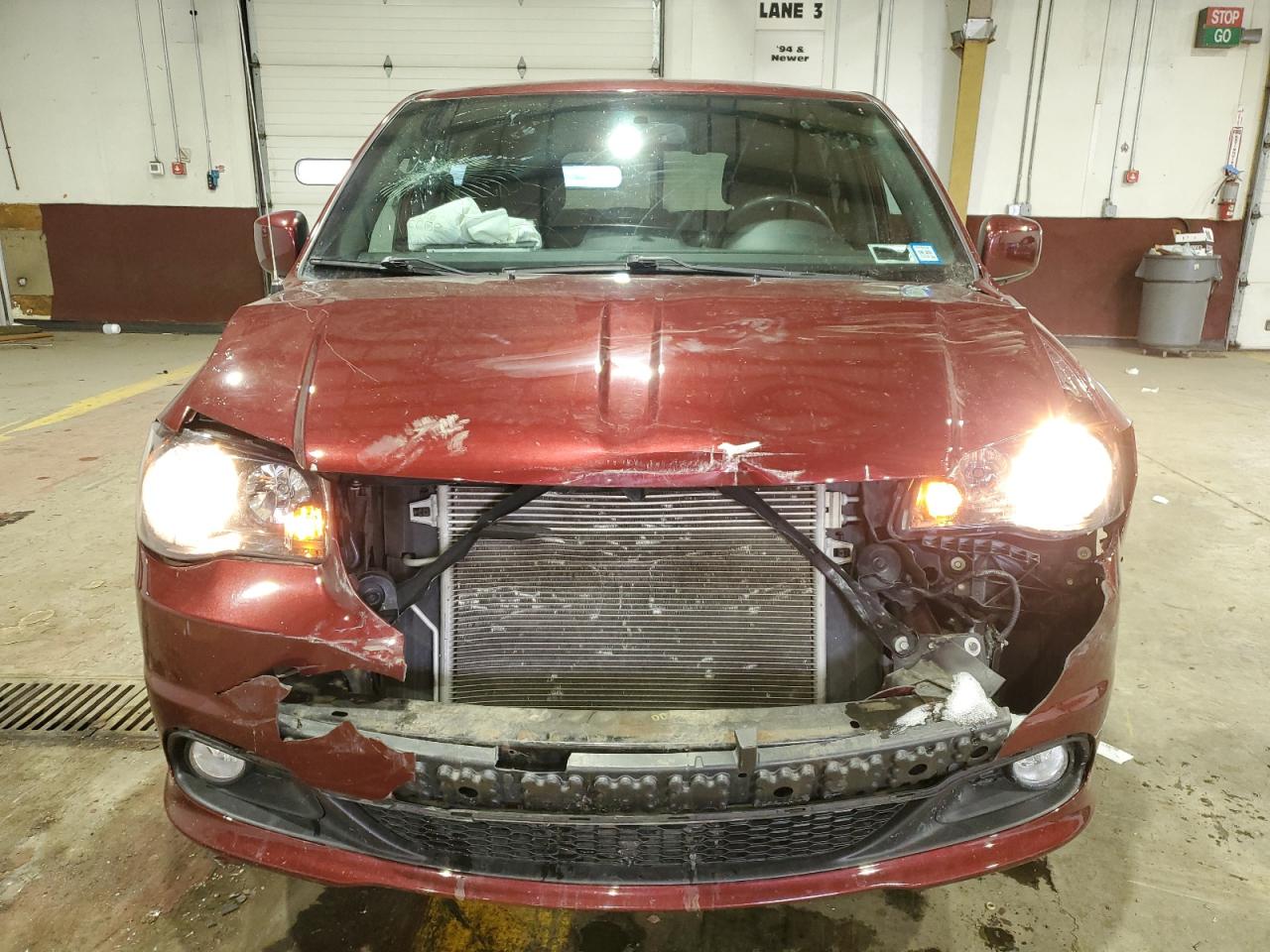 2018 Dodge Caravan VIN 2C4RDGBG4JR215192 Copart auction photo, front end damage thumbnail 5