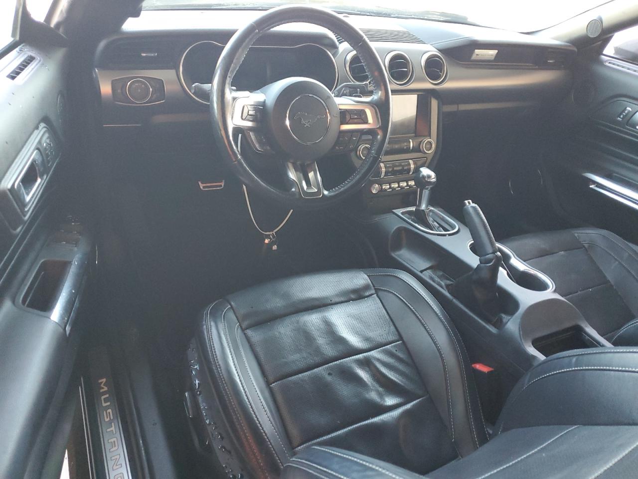 2019 Ford Mustang VIN 1FATP8UH6K5159608 Copart auction photo, burn - interior damage thumbnail 8