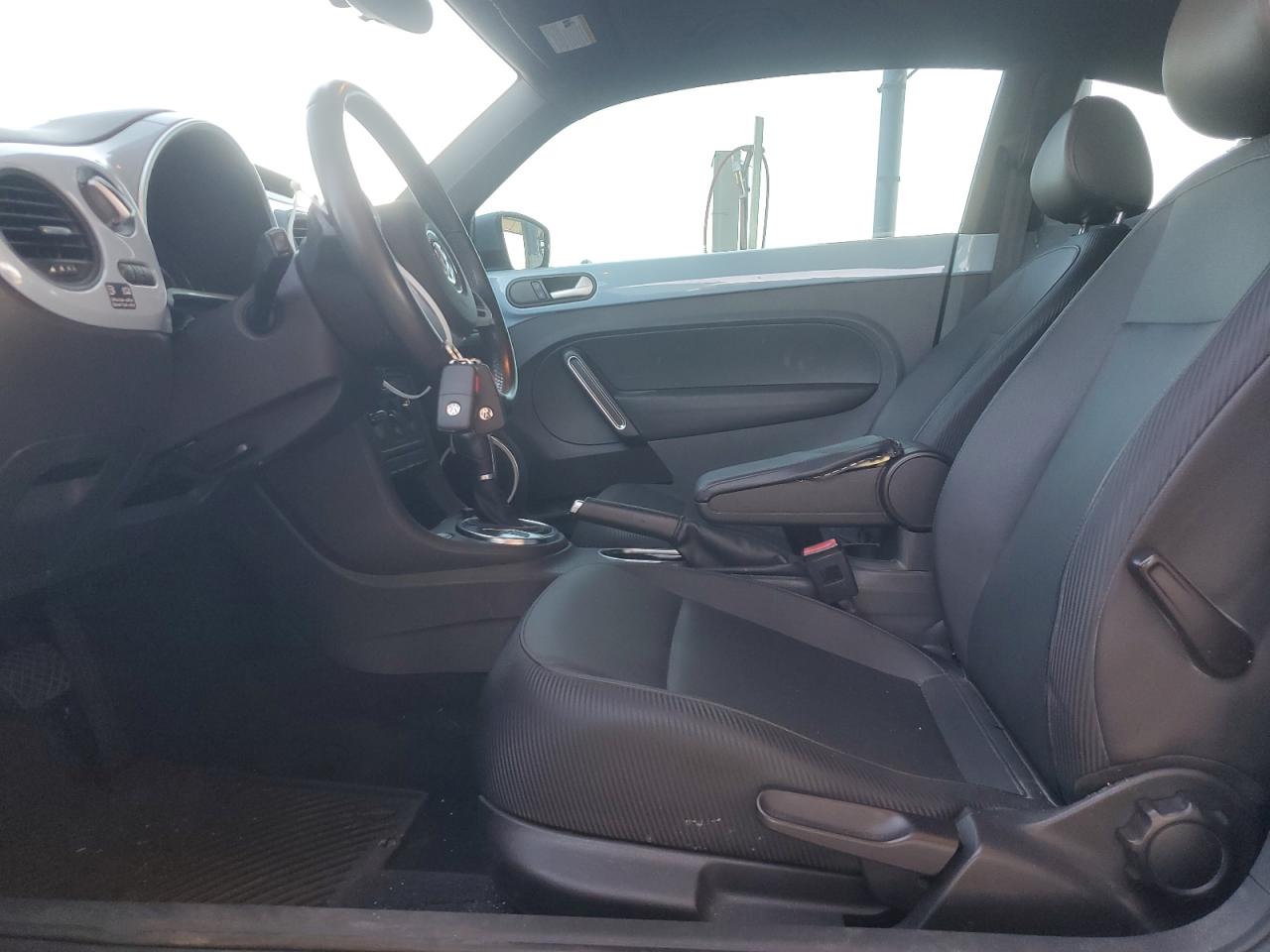 2013 Volkswagen Beetle VIN 3VWJL7AT5DM617326 Copart auction photo, minor dent/scratches damage thumbnail 7