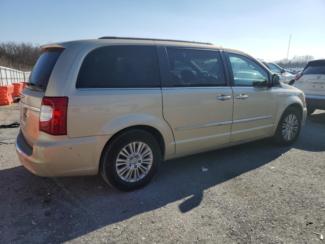 2011 Chrysler Town & Country VIN 2A4RR8DG0BR799218 Copart auction photo, side damage thumbnail 3