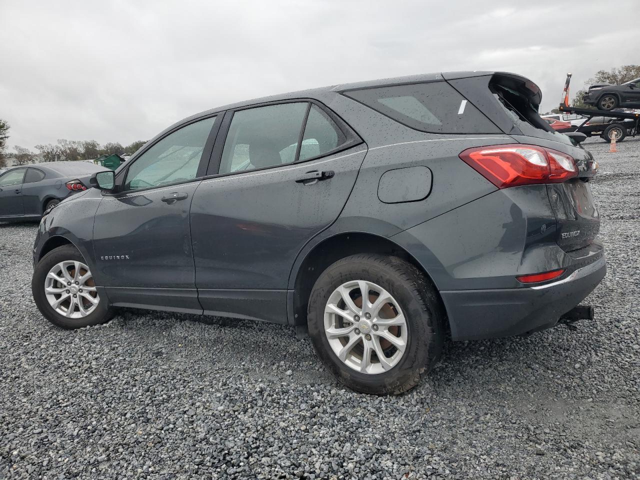 2018 Chevrolet Equinox VIN 3GNAXHEV3JS645407 Copart auction photo, rear end / minor dent/scratches damage thumbnail 2