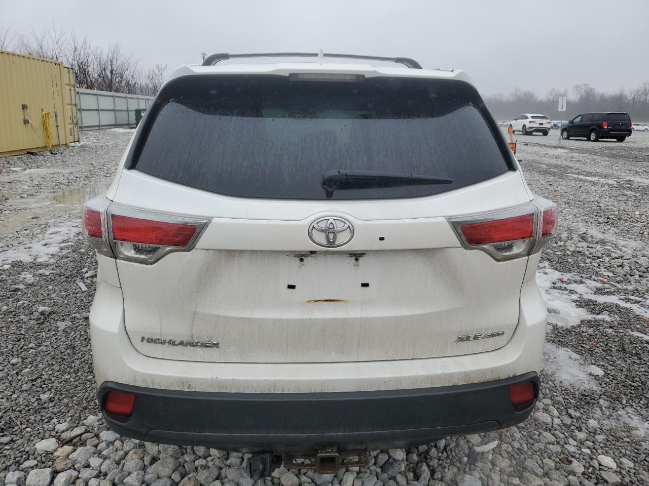 2015 Toyota Highlander VIN 5TDJKRFH7FS117306 Copart auction photo, front end damage thumbnail 6