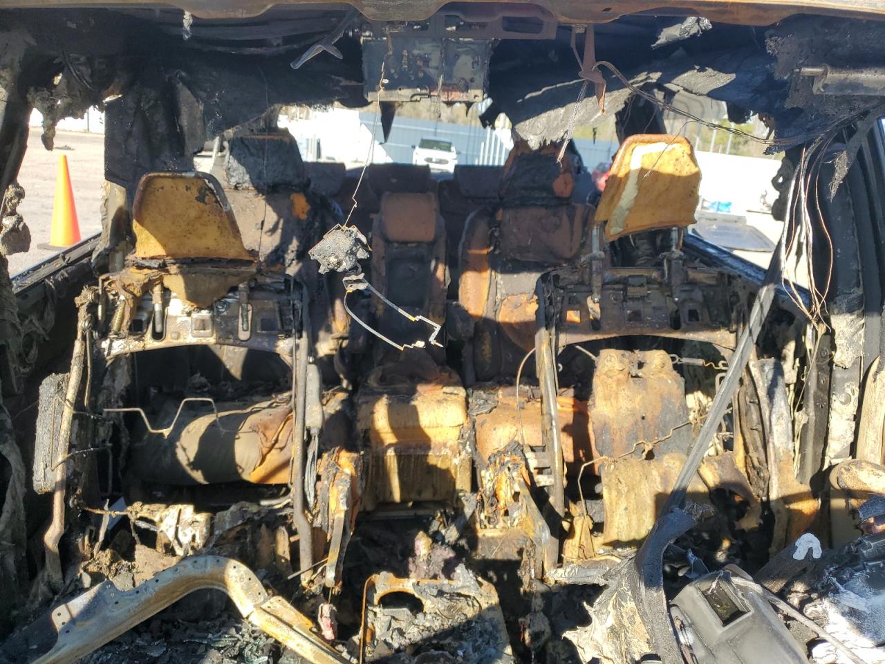 2008 Honda Odyssey VIN 5FNRL38738B049708 Copart auction photo, burn damage thumbnail 10