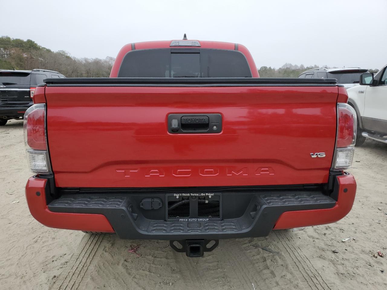 2022 Toyota Tacoma VIN 3TMCZ5AN0NM468518 Copart auction photo, front end / minor dent/scratches damage thumbnail 6