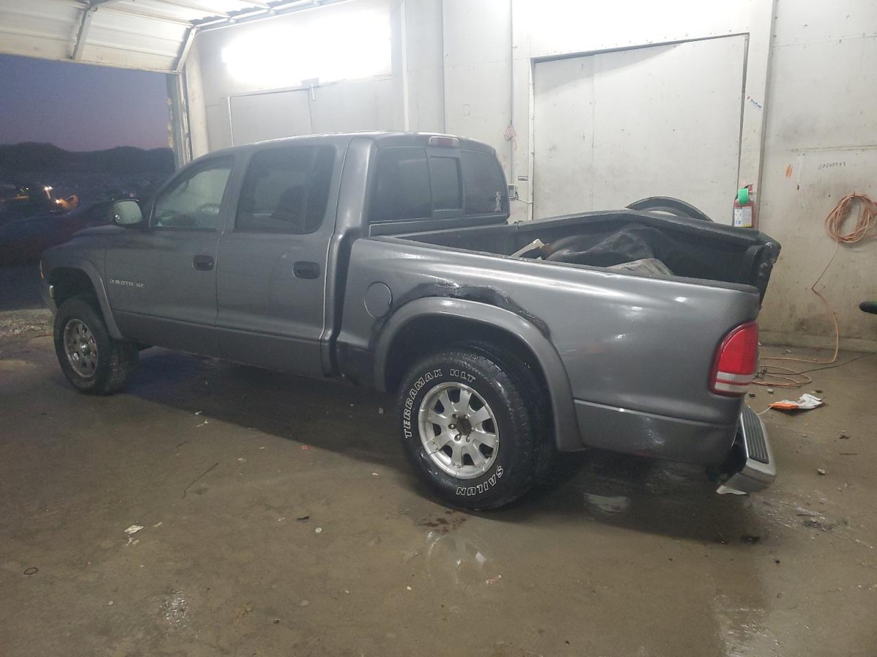 2001 Dodge Dakota VIN 1B7HG2AN41S334025 Copart auction photo, rear end / side damage thumbnail 2