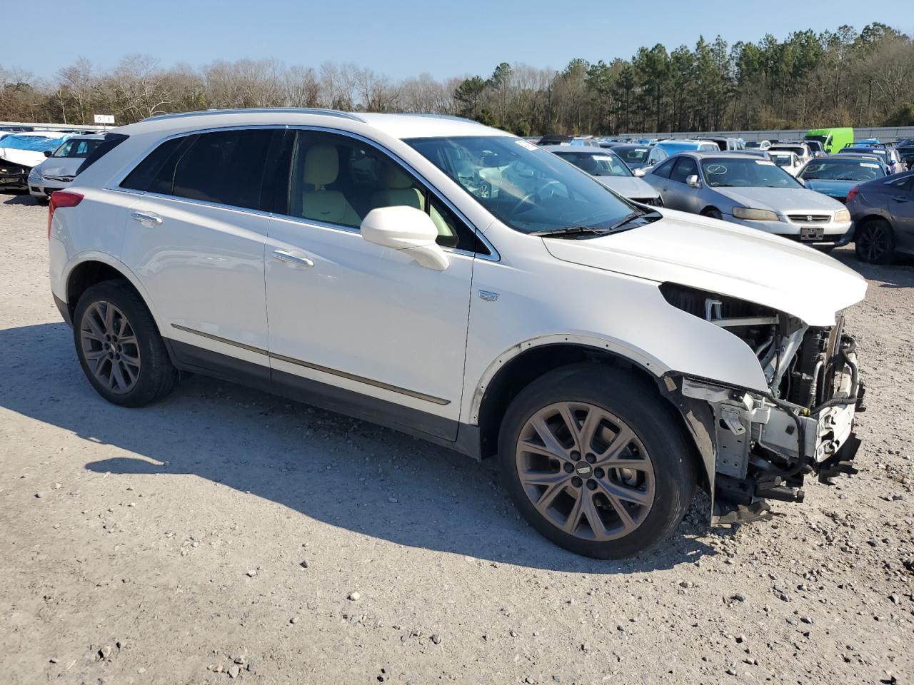 2019 Cadillac XT5 VIN 1GYKNARS0KZ299602 Copart auction photo, front end / minor dent/scratches damage thumbnail 4