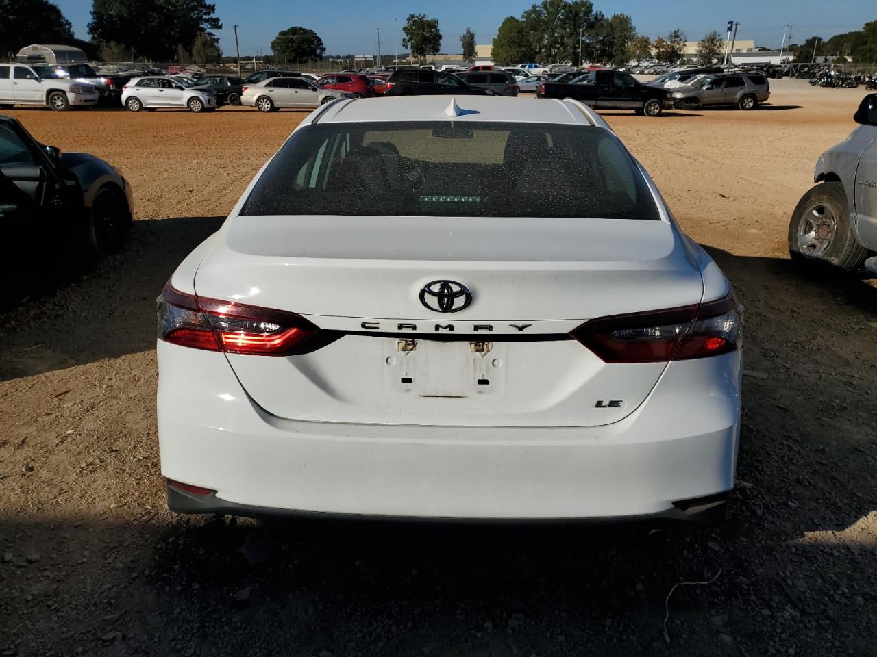 2022 Toyota Camry VIN 4T1C11AK3NU638335 Copart auction photo, front end damage thumbnail 6