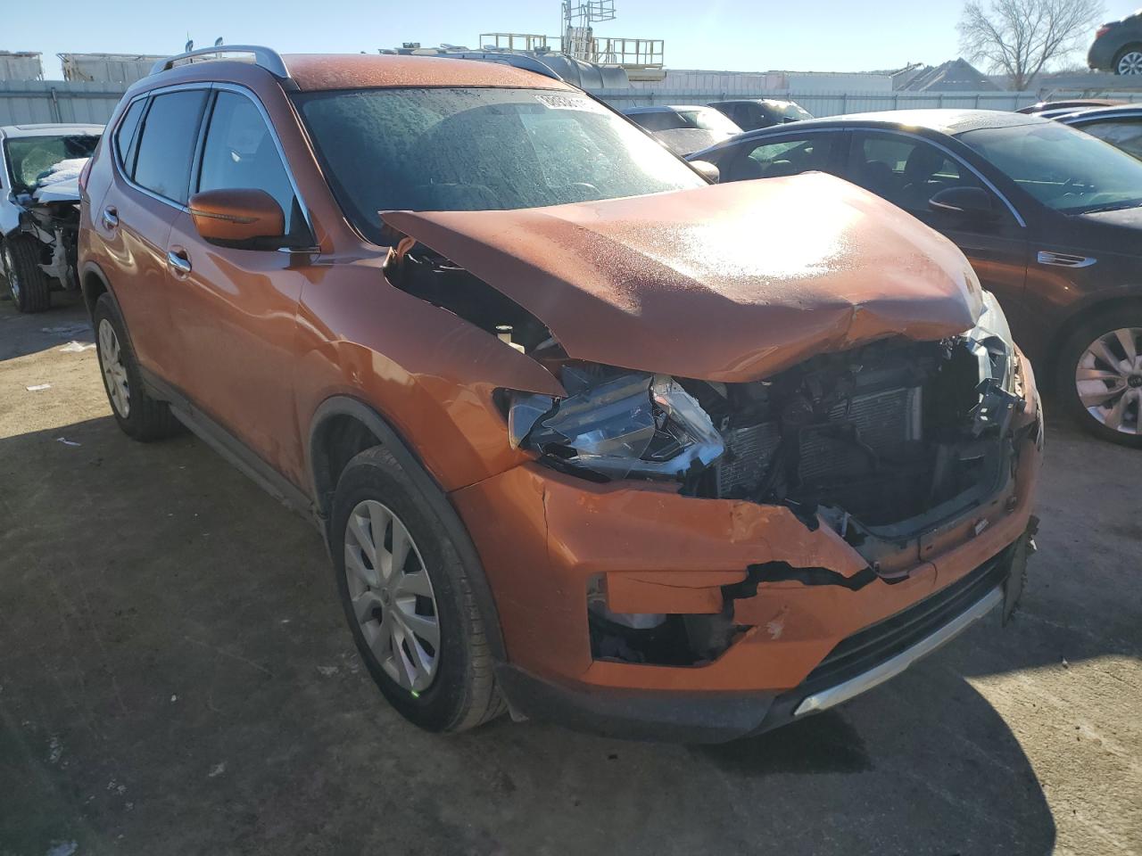 2017 Nissan Rogue VIN JN8AT2MV1HW007629 Copart auction photo, front end damage thumbnail 4