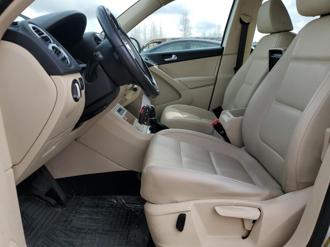 2016 Volkswagen Tiguan VIN WVGBV7AX8GW005500 Copart auction photo, rear end / front end damage thumbnail 7