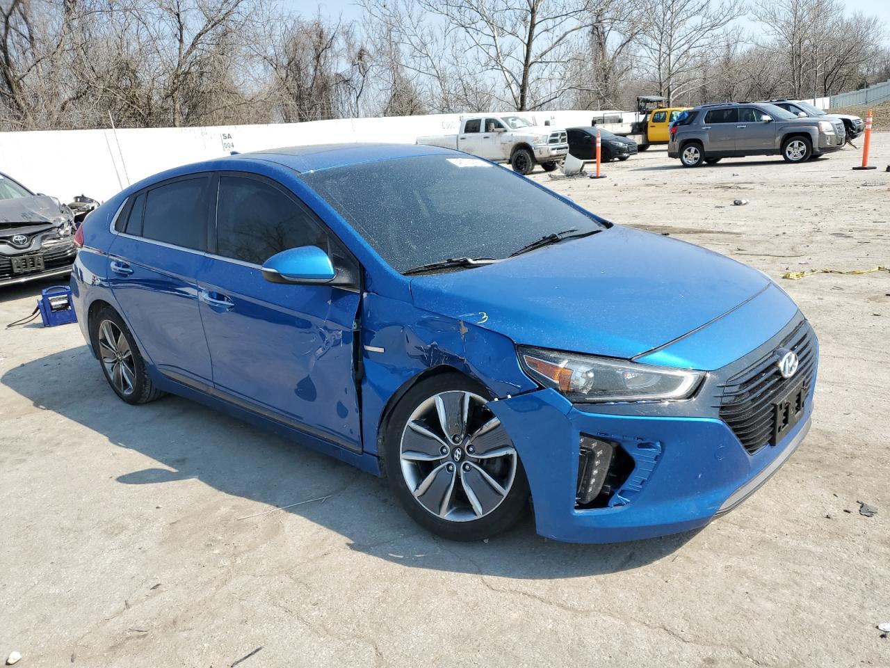 2018 Hyundai IONIQ VIN KMHC85LC8JU064365 Copart auction photo, front end / minor dent/scratches damage thumbnail 4
