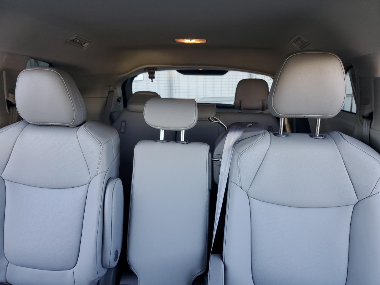 2021 Toyota Sienna VIN 5TDYRKEC2MS043023 Copart auction photo, front end damage thumbnail 10