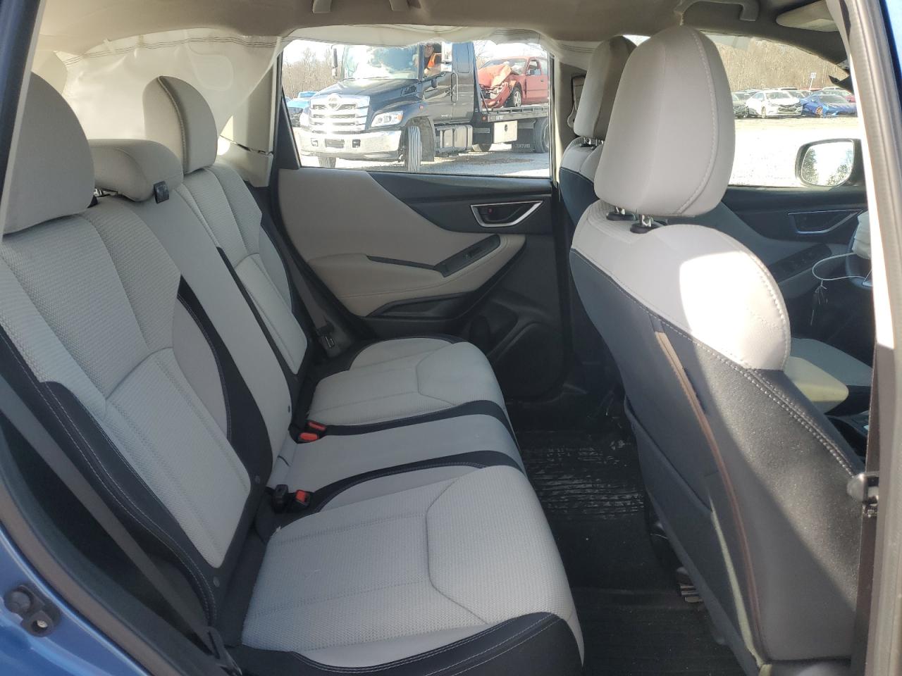 2019 Subaru Forester VIN JF2SKACCXKH508870 Copart auction photo, front end / minor dent/scratches damage thumbnail 11