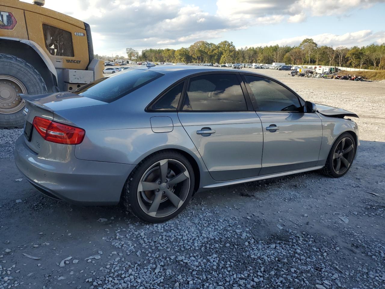 2015 Audi A4 VIN WAUFFAFL7FN016561 Copart auction photo, front end / minor dent/scratches damage thumbnail 3
