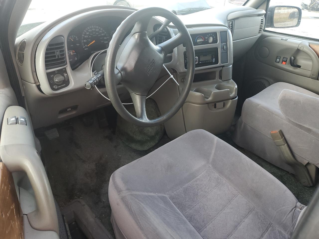 2000 Chevrolet Astro VIN 1GBDM19W6YB176154 Copart auction photo, all over damage thumbnail 8