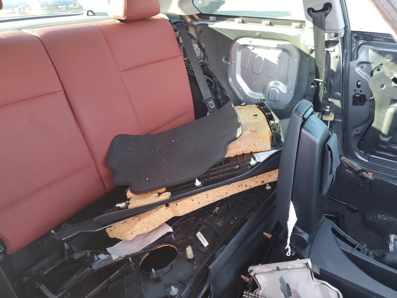 2009 BMW 1er VIN WBAUC73549VK94718 Copart auction photo, stripped / undercarriage damage thumbnail 10