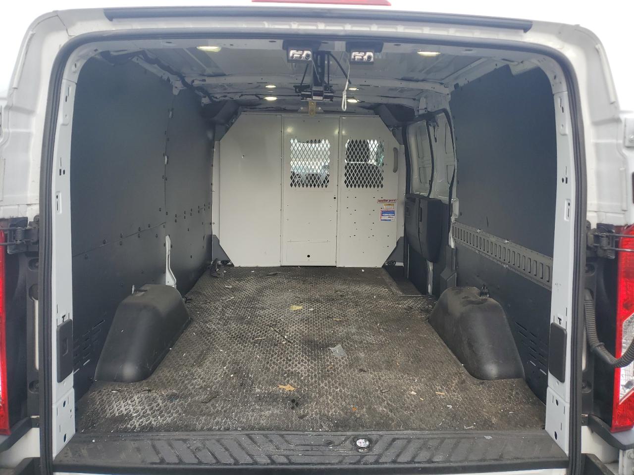 2018 Ford Transit VIN 1FTYE1ZMXJKA08077 Copart auction photo, side / minor dent/scratches damage thumbnail 10