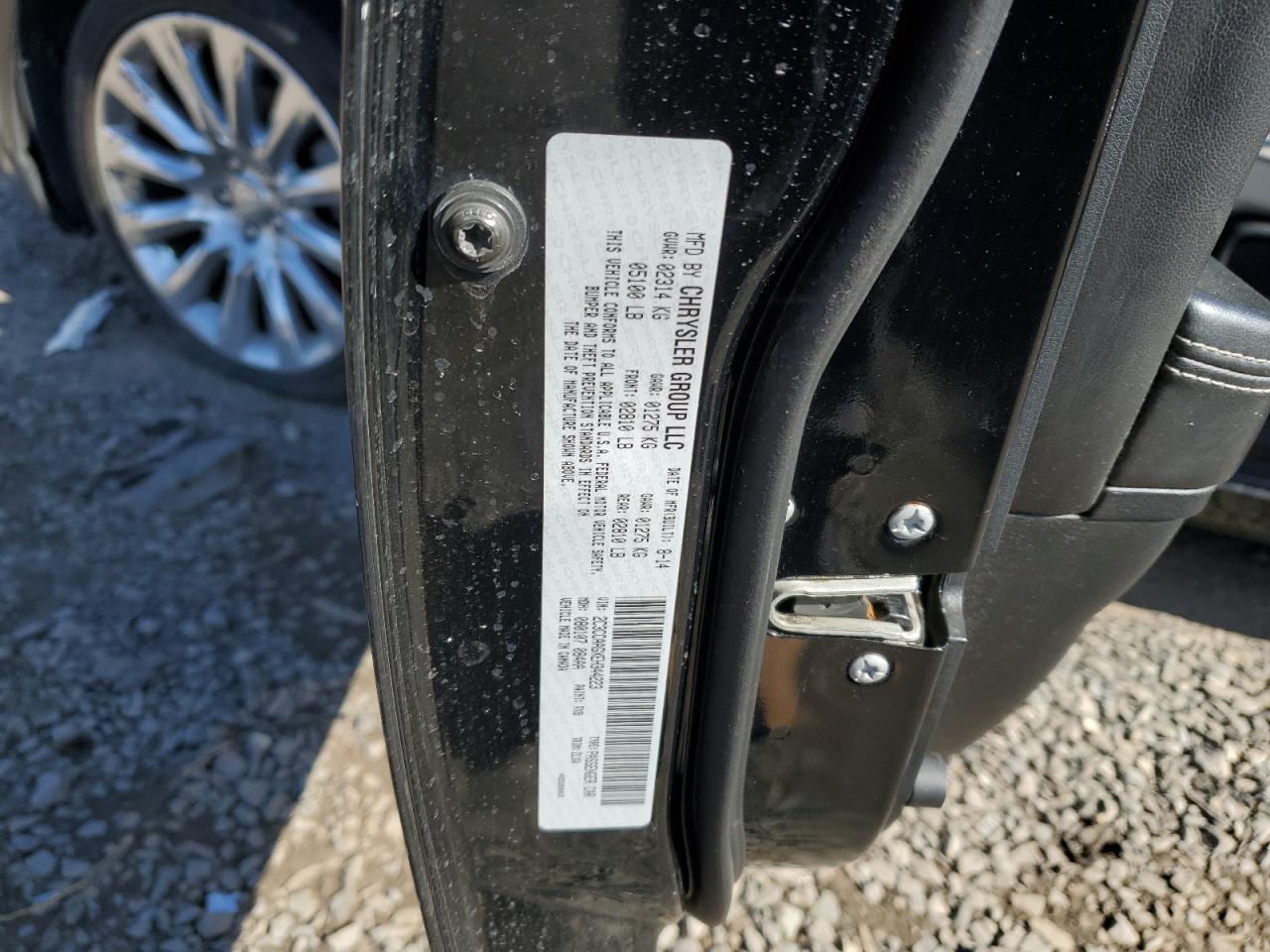 2014 Chrysler 300 VIN 2C3CCAAGXEH344223 Copart auction photo, side / minor dent/scratches damage thumbnail 12