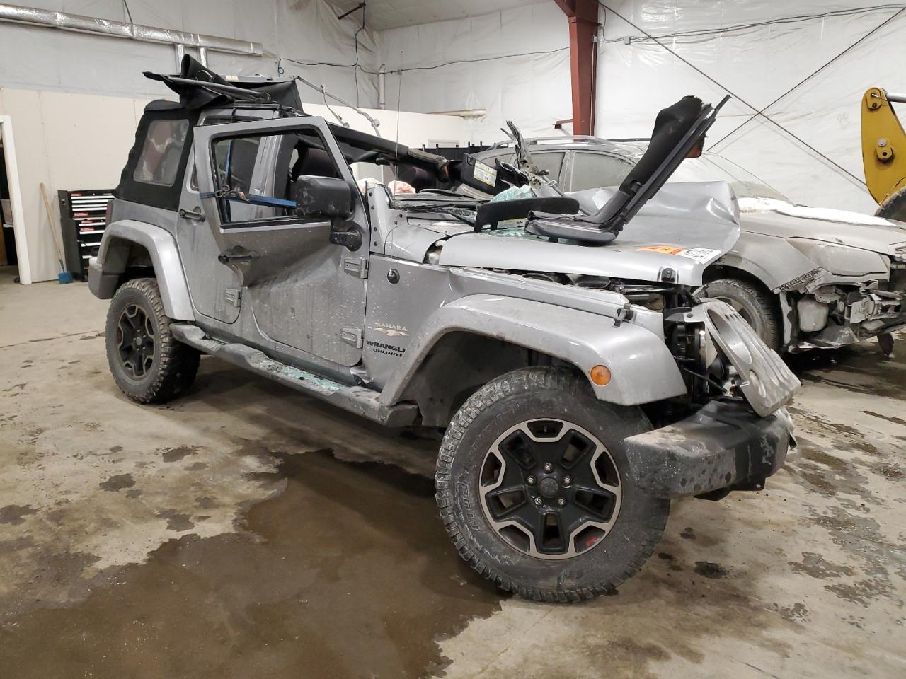 2014 Jeep Wrangler VIN 1C4BJWEG2EL196074 Copart auction photo, rollover damage thumbnail 4