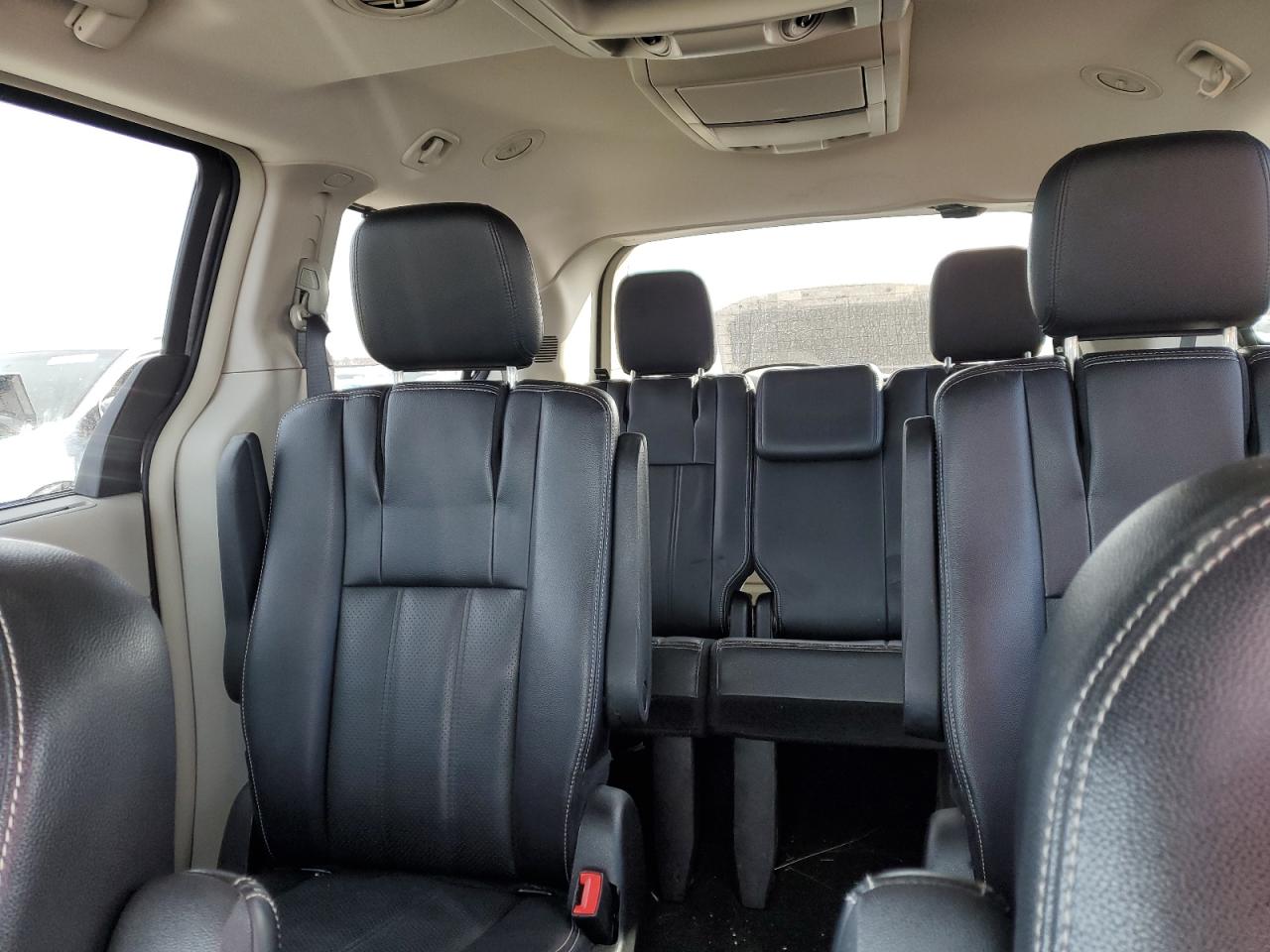 2015 Chrysler Town & Country VIN 2C4RC1CG8FR617965 Copart auction photo, front end damage thumbnail 10