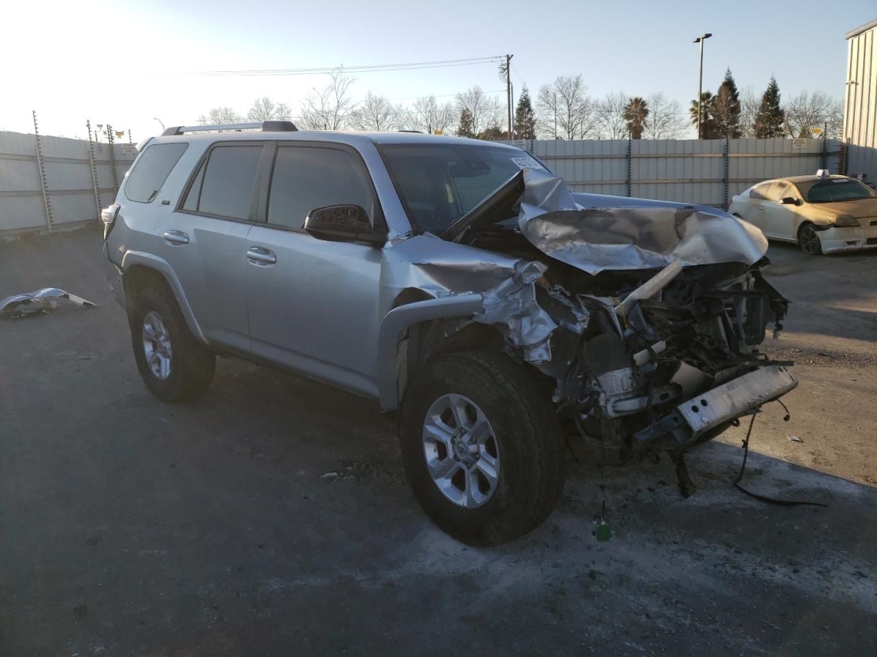 2021 Toyota 4Runner VIN JTEMU5JR6M5929792 Copart auction photo, front end / undercarriage damage thumbnail 4