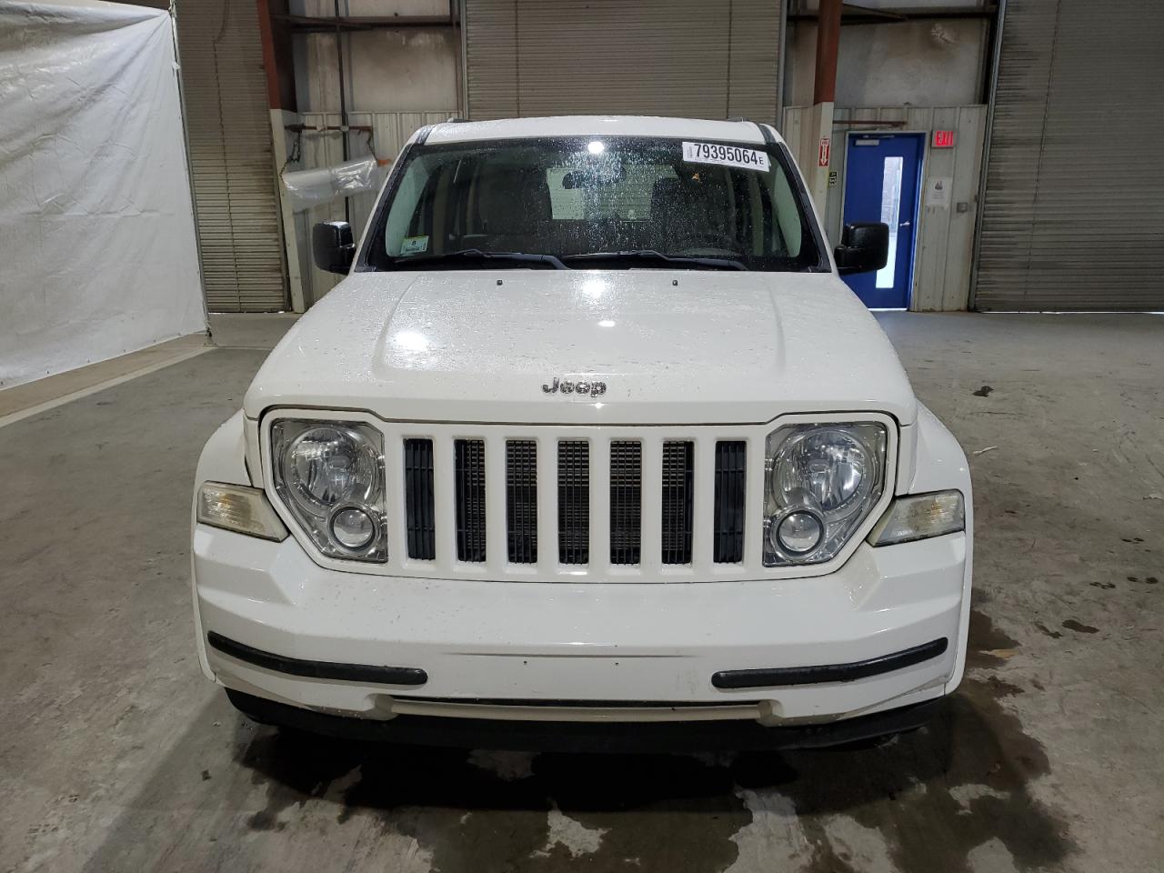 2008 Jeep Liberty (North America) VIN 1J8GN28K28W251282 Copart auction photo, water/flood damage thumbnail 5
