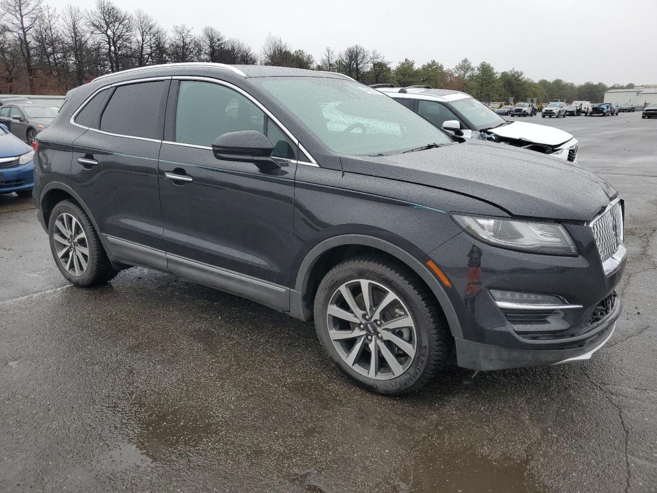 2019 Lincoln MKC VIN 5LMCJ3D92KUL27556 Copart auction photo, front end / minor dent/scratches damage thumbnail 4