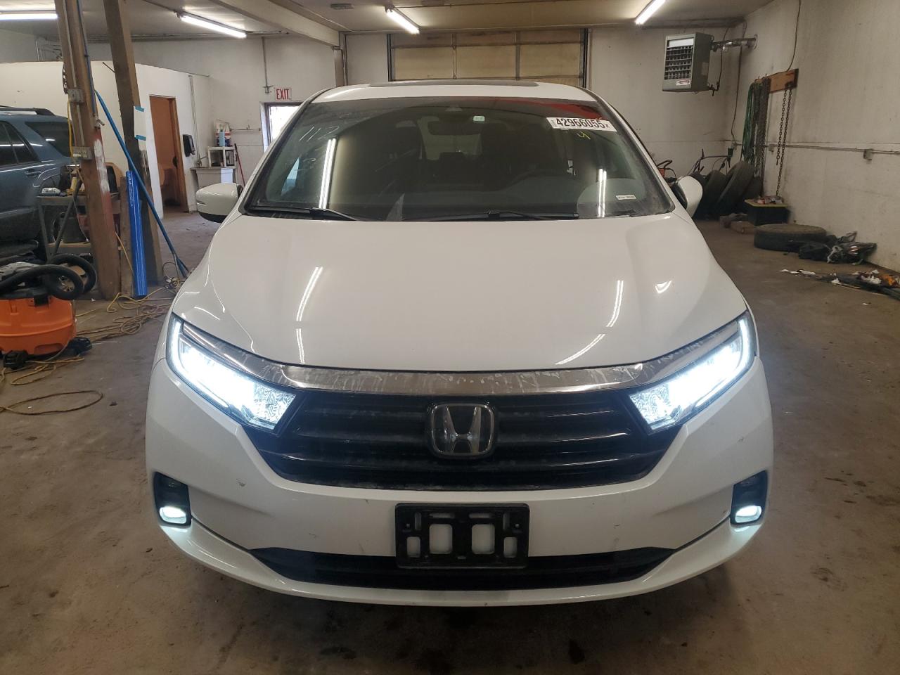 2024 Honda Odyssey VIN 5FNRL6H66RB054458 Copart auction photo, all over damage thumbnail 5