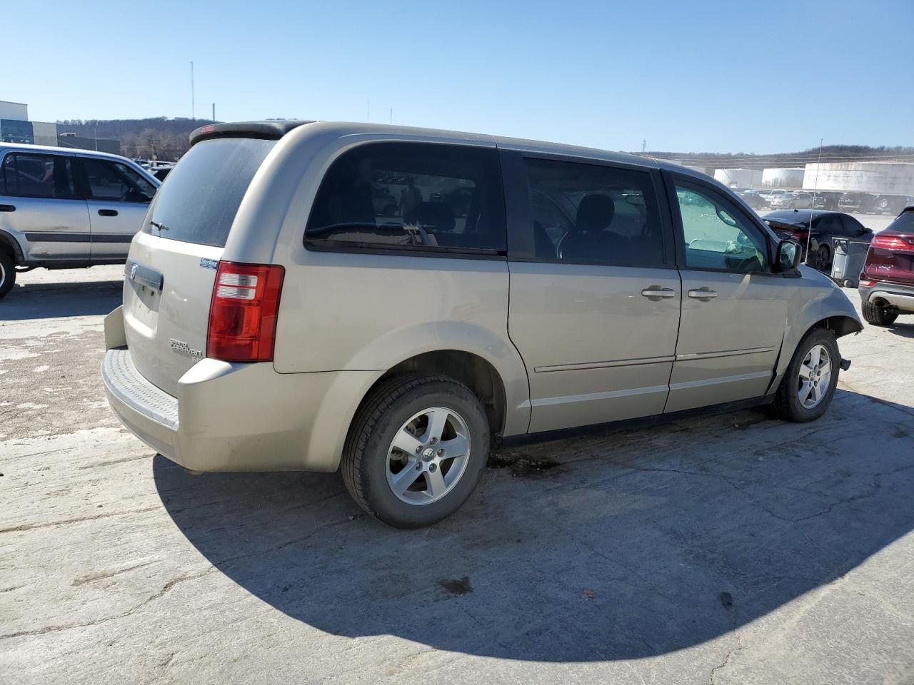 2009 Dodge Caravan VIN 2D8HN44E09R700834 Copart auction photo, front end / mechanical damage thumbnail 3
