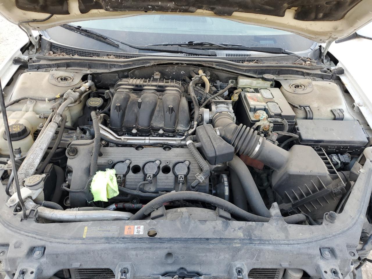2010 Ford Fusion VIN 3FAHP0HG2AR182775 Copart auction photo, front end / minor dent/scratches damage thumbnail 11