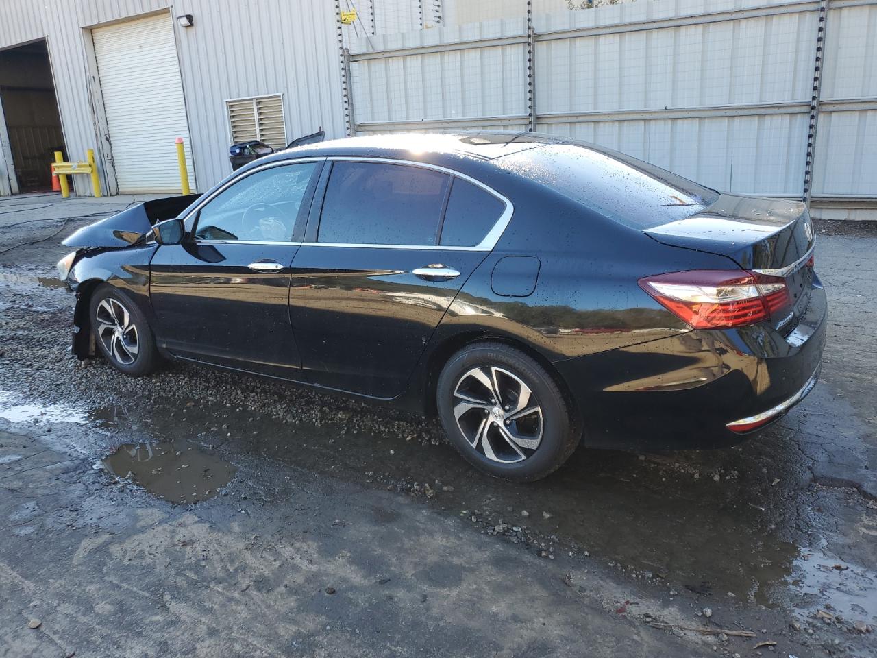 2017 Honda Accord VIN 1HGCR2F32HA062149 Copart auction photo, front end damage thumbnail 2