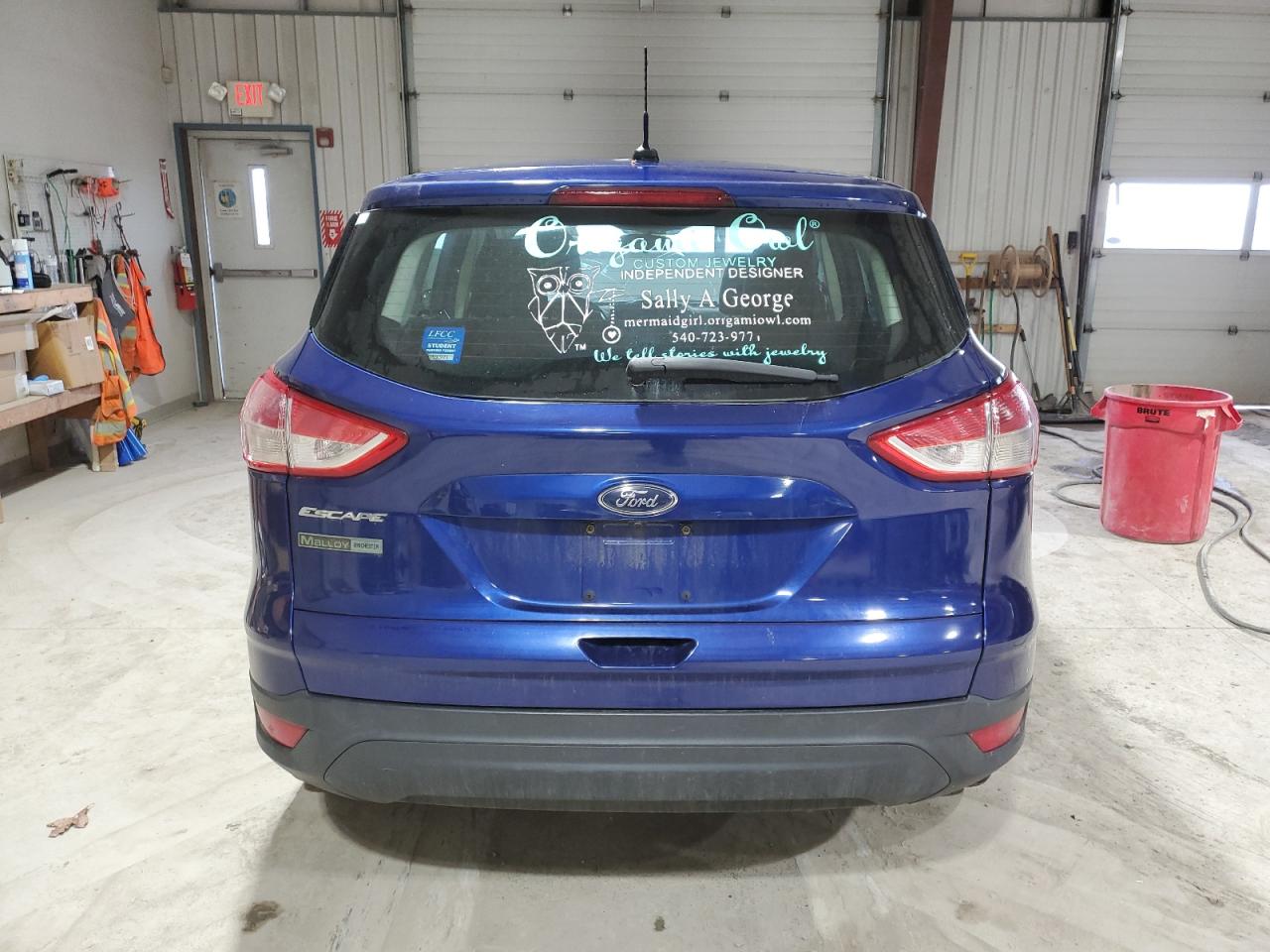 2015 Ford Escape VIN 1FMCU0F77FUB69368 Copart auction photo, front end / rear end damage thumbnail 6