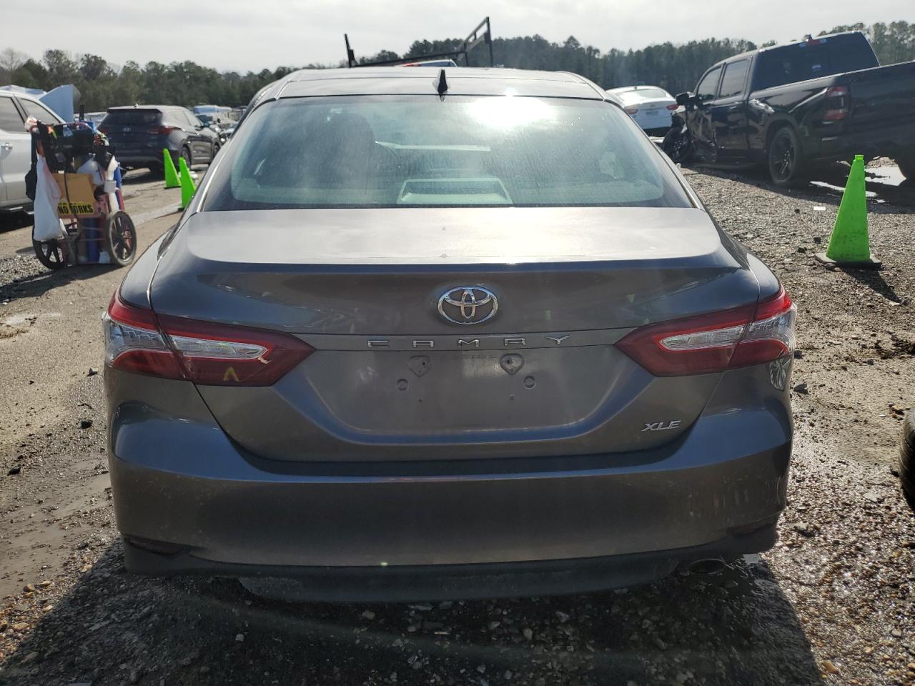2019 Toyota Camry VIN 4T1B11HK1KU300011 Copart auction photo, side / undercarriage damage thumbnail 6