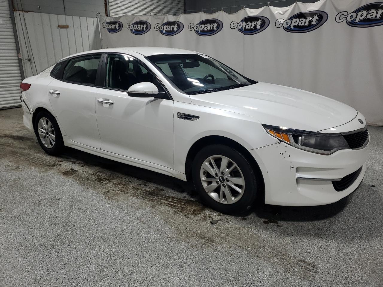 2017 KIA Optima VIN KNAGT4L30H5154223 Copart auction photo, vandalism damage thumbnail 4