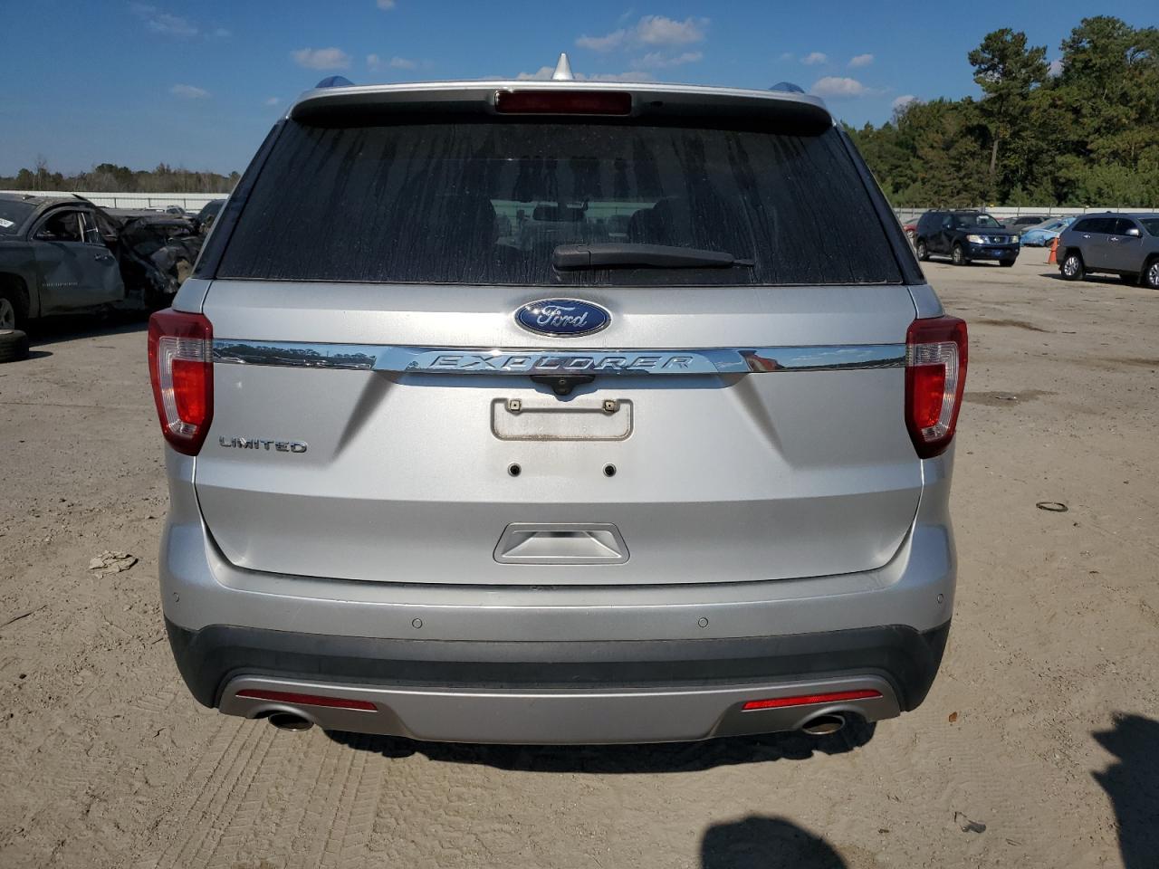 2017 Ford Explorer VIN 1FM5K7F82HGC68665 Copart auction photo, side damage thumbnail 6