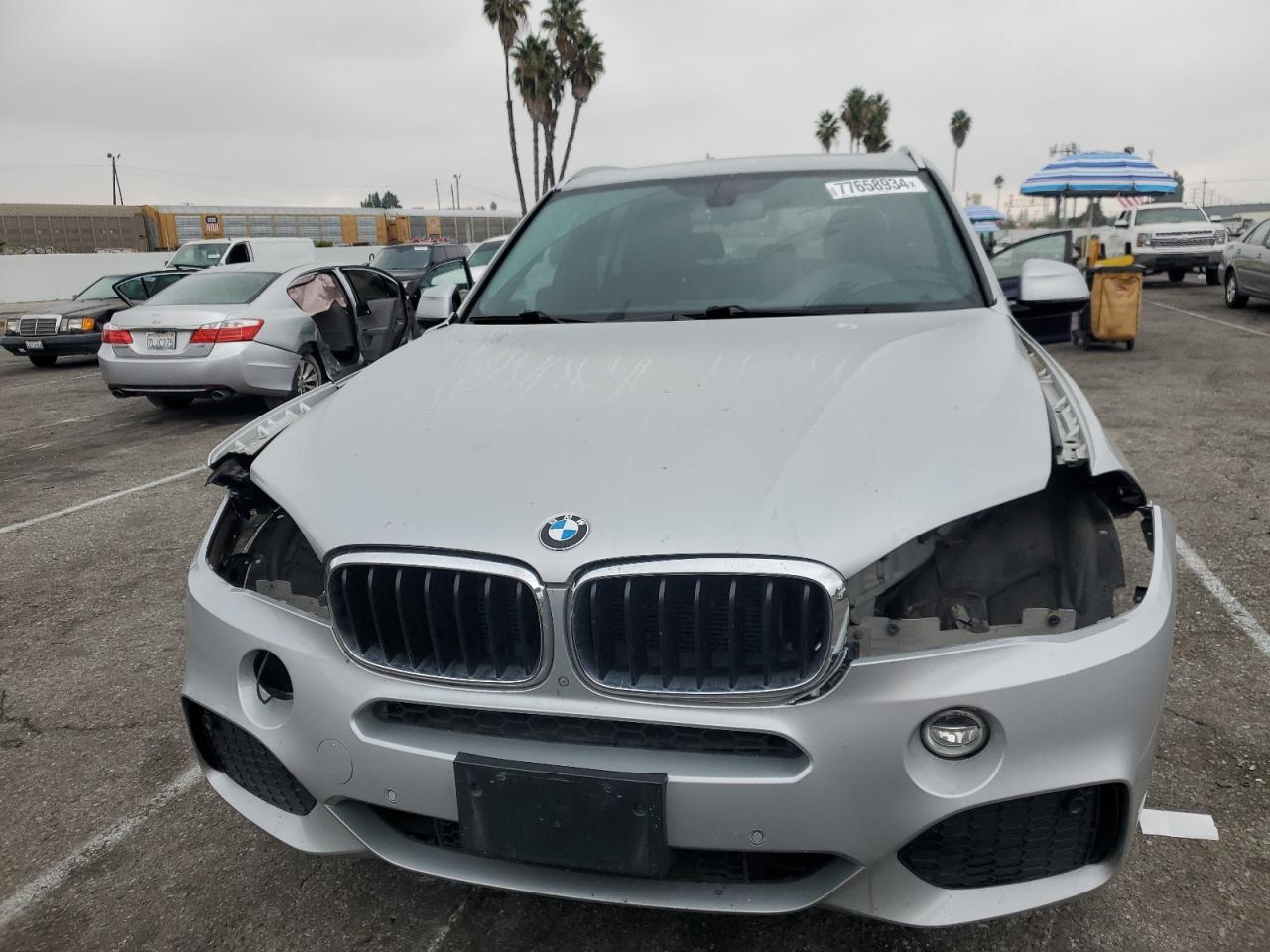 2017 BMW X5 VIN 5UXKR2C32H0U24306 Copart auction photo, front end / minor dent/scratches damage thumbnail 5