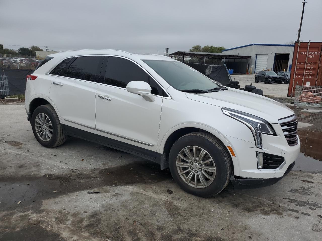 2018 Cadillac XT5 VIN 1GYKNCRS4JZ210169 Copart auction photo, rear end damage thumbnail 4