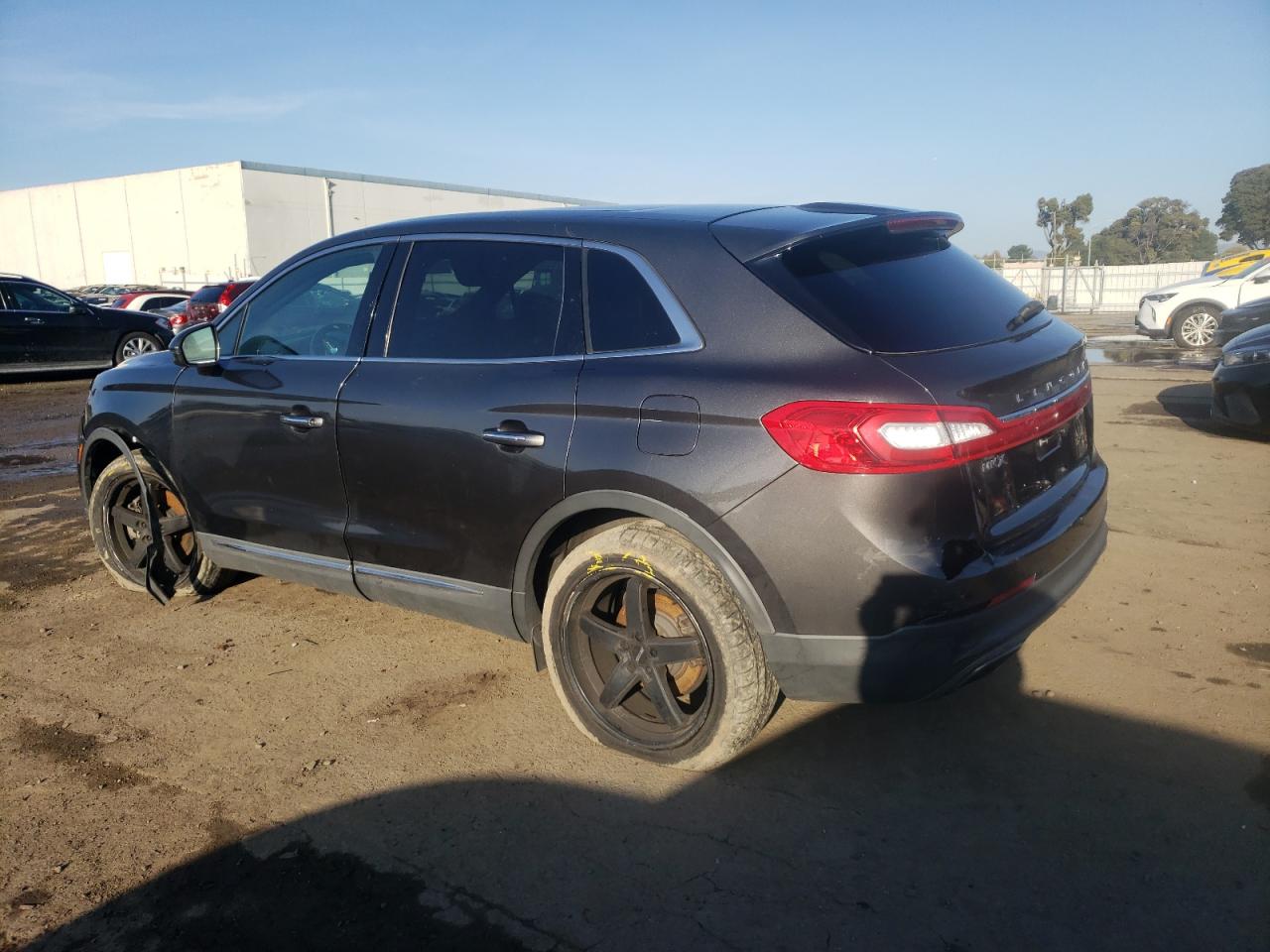2018 Lincoln MKX VIN 2LMPJ8LR6JBL23571 Copart auction photo, side damage thumbnail 2