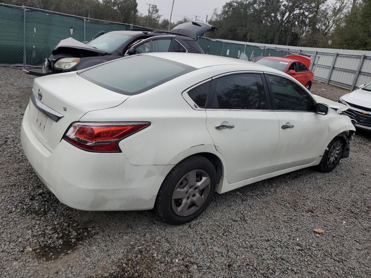 2015 Nissan Altima VIN 1N4AL3AP1FC182037 Copart auction photo, front end damage thumbnail 3
