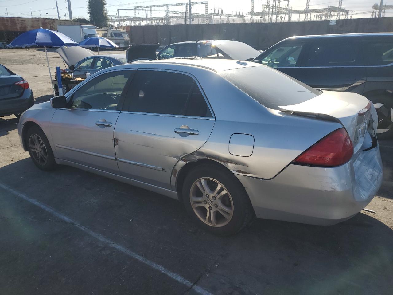 2007 Honda Accord VIN 1HGCM56757A047422 Copart auction photo, rear end / minor dent/scratches damage thumbnail 2