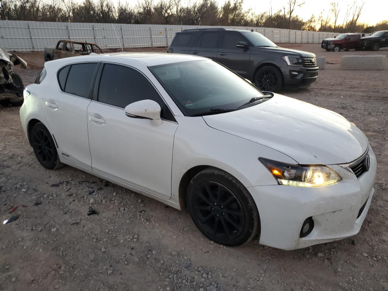 2011 Lexus CT VIN JTHKD5BH0B2028061 Copart auction photo, hail / minor dent/scratches damage thumbnail 4