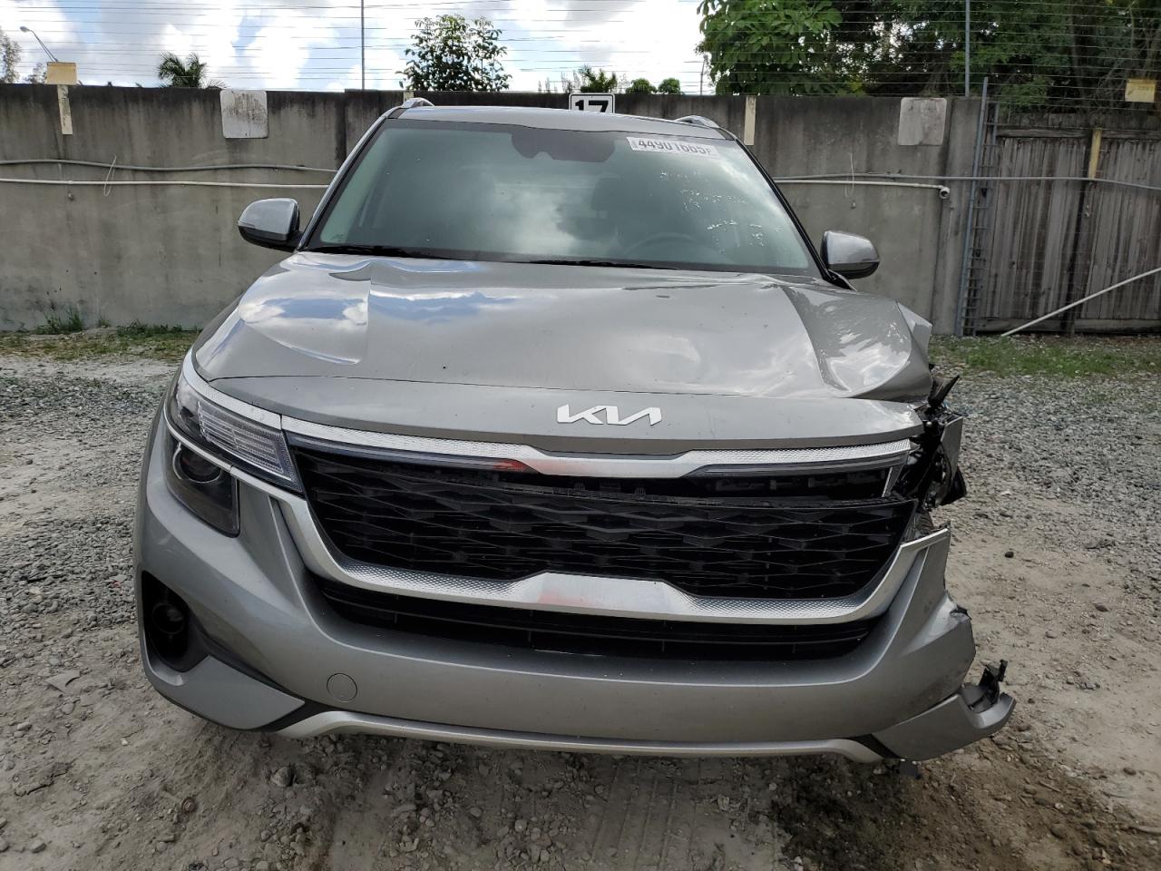 2023 KIA Seltos VIN KNDEU2AA9P7369406 Copart auction photo, front end / side damage thumbnail 5