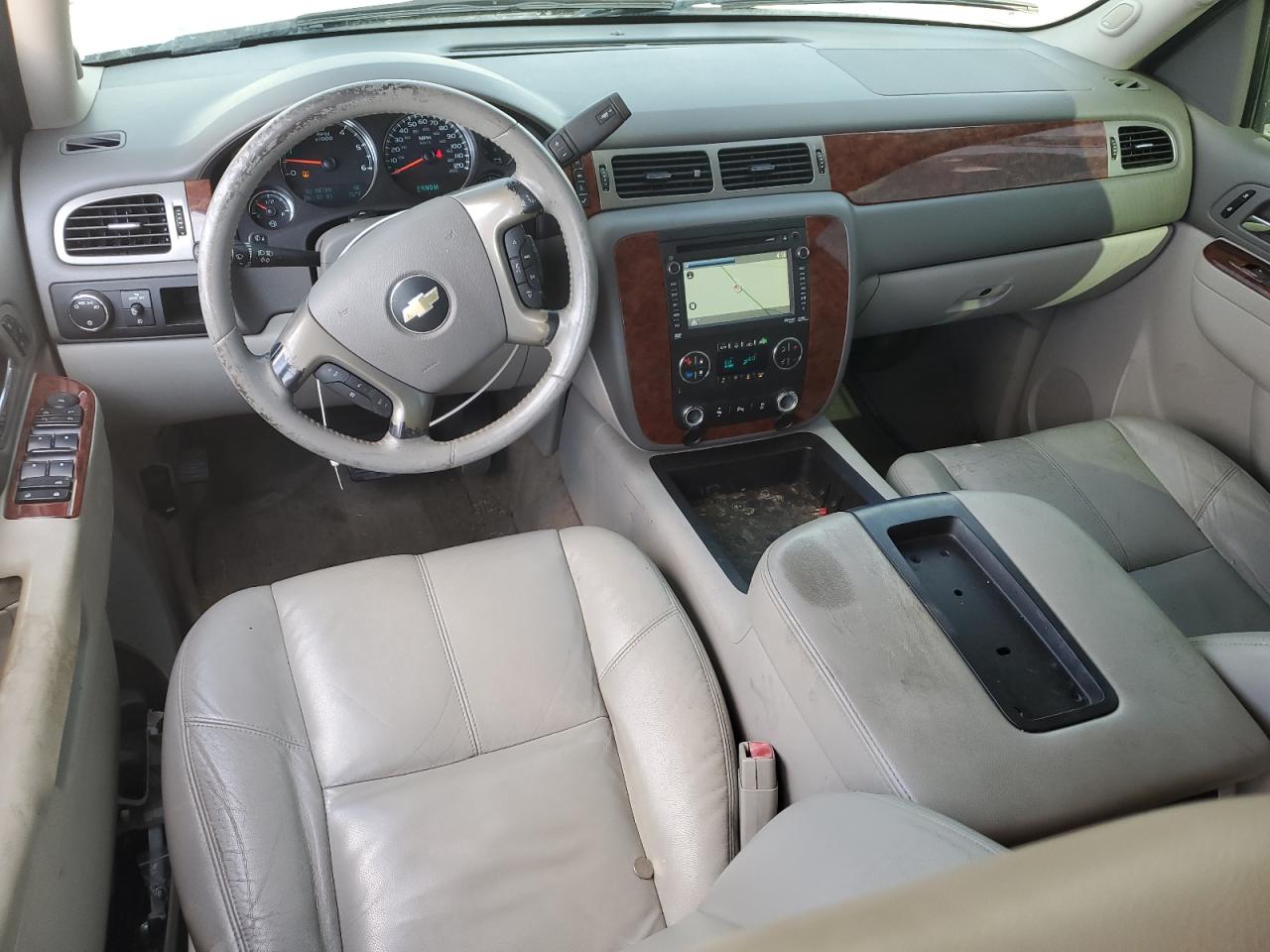 2014 Chevrolet Suburban VIN 1GNSCJE03ER159779 Copart auction photo, front end damage thumbnail 8