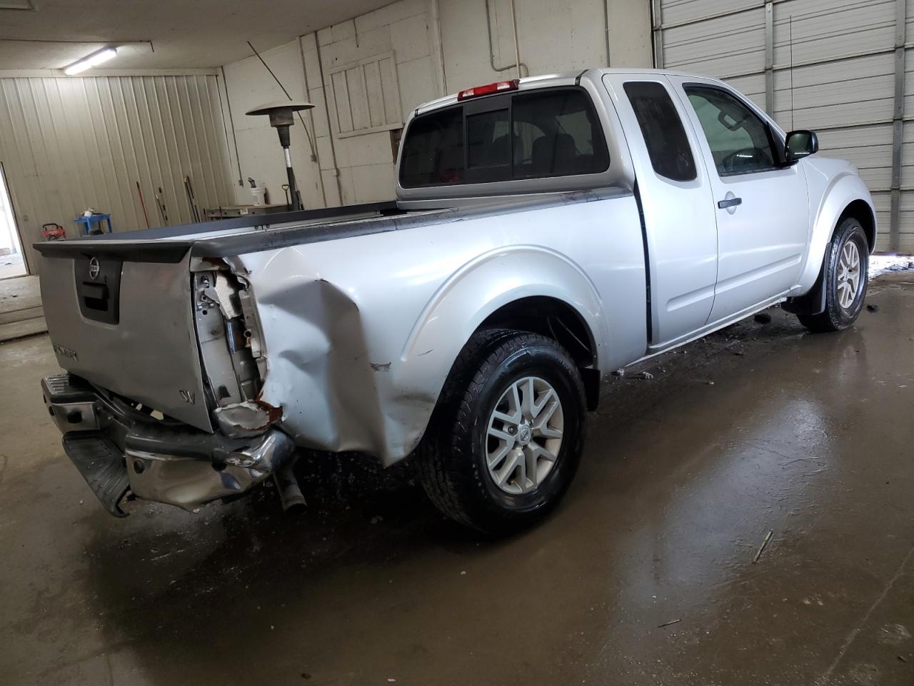 2021 Nissan Navara (Frontier) VIN 1N6ED0CE5MN704928 Copart auction photo, rear end / front end damage thumbnail 3