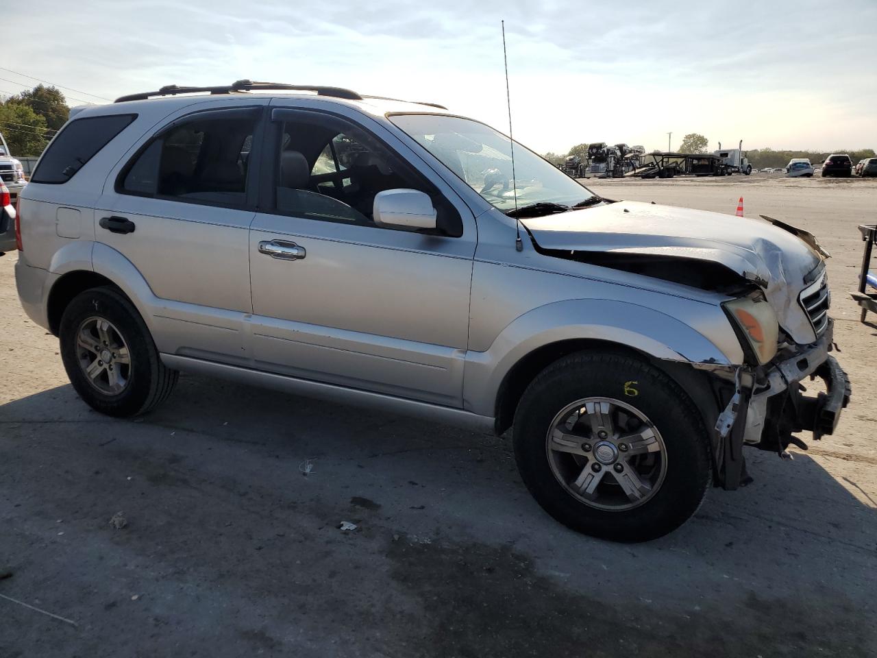 2007 KIA Sorento VIN KNDJD736875687016 Copart auction photo, front end / rear end damage thumbnail 4