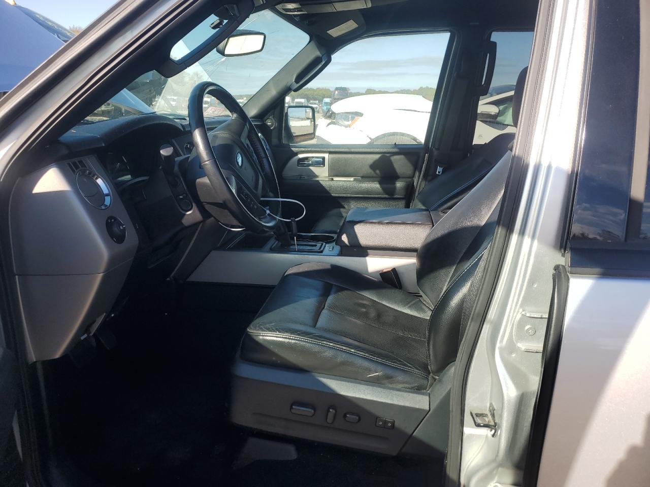 2015 Ford Expedition VIN 1FMJK1JT6FEF38514 Copart auction photo, front end / minor dent/scratches damage thumbnail 7